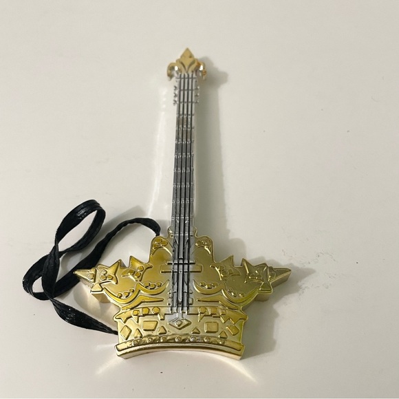 Bratz Really Rock Yasmin Pop Princess Doll Guitar Musical Instrument Accessory - Picture 9 of 11